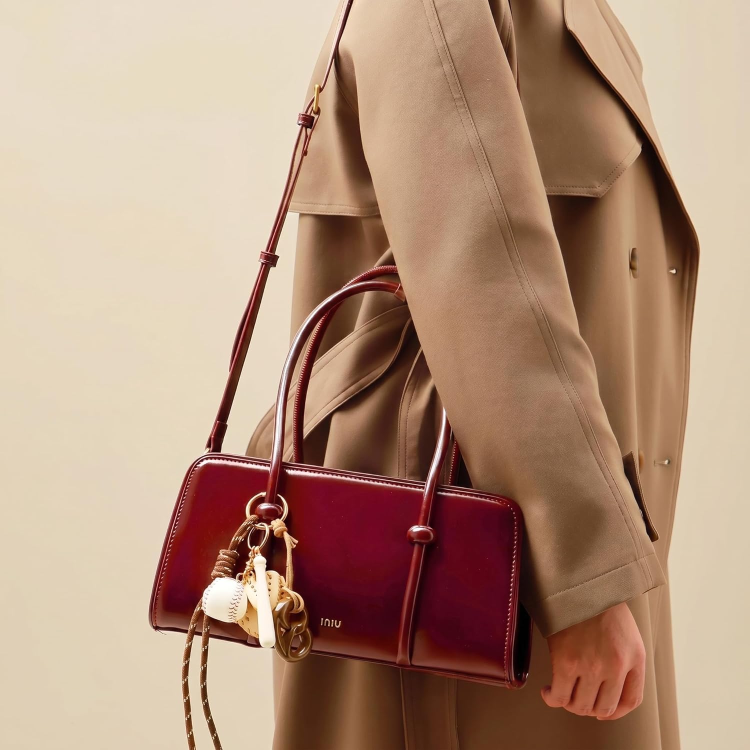 Women's Spacious Multi-Pocket Fashionable Shoulder Bag &amp; Crossbody Handbag with Zip Closure