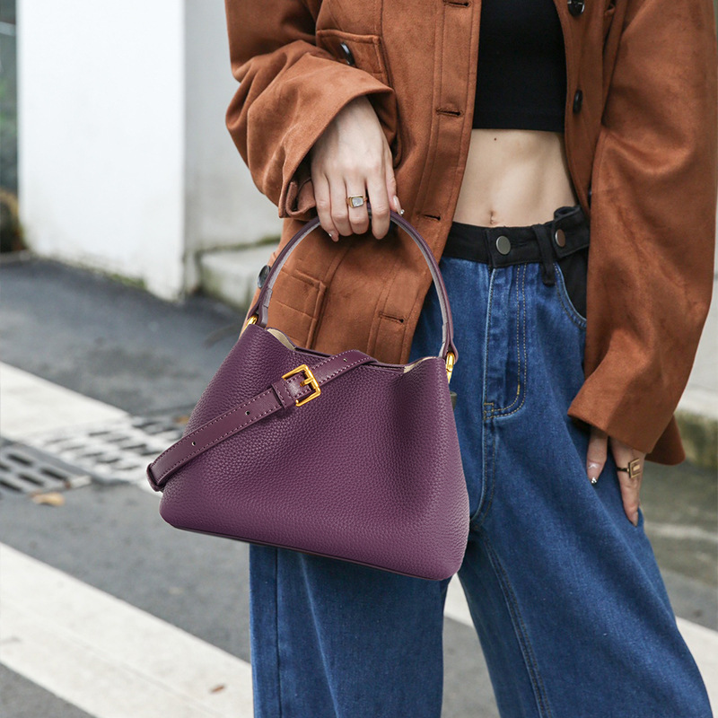 Latest Fashion Custom Luxury Tote Bags Genuine Leather Designer Women's Shoulder Bag Simple Style Mini Bucket Handbags for Women