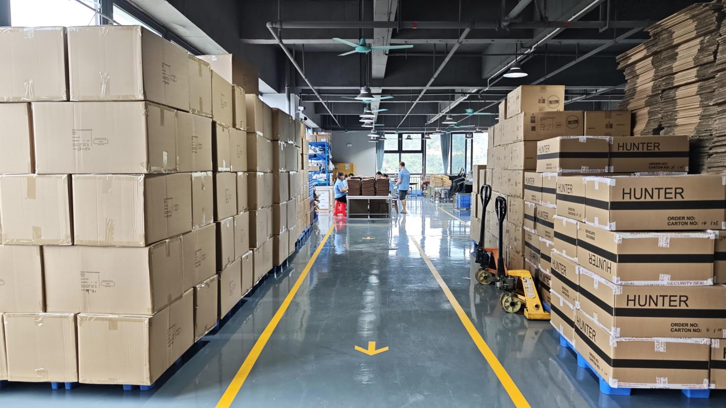Hebei Ripped Fashion factory warehouse and production facility in Baigou Town, Hebei Province China