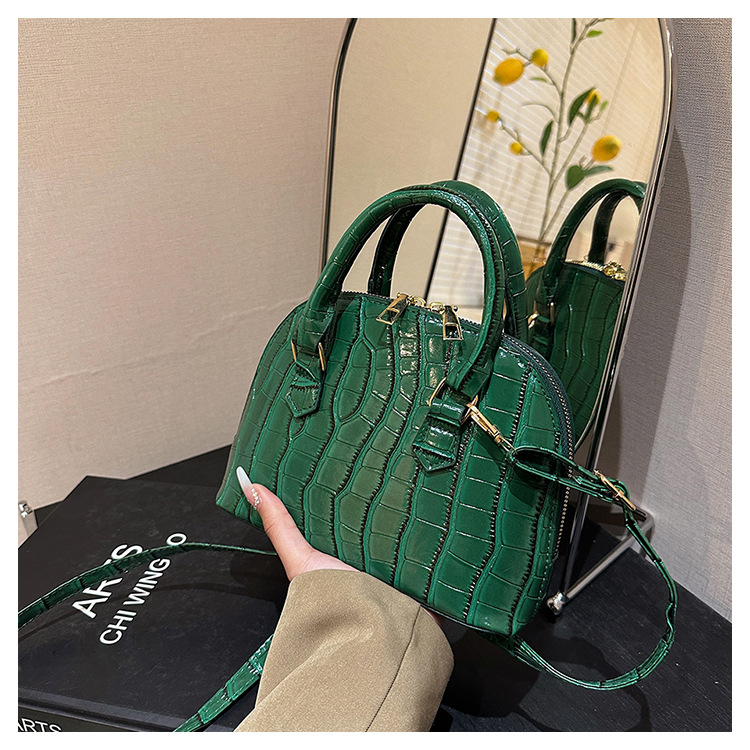 Fashion Alligator Pattern Shell Shape Single Strap Crossbody Bag With Chains Zipper Closure Waterproof Women Pu Leather Handbag