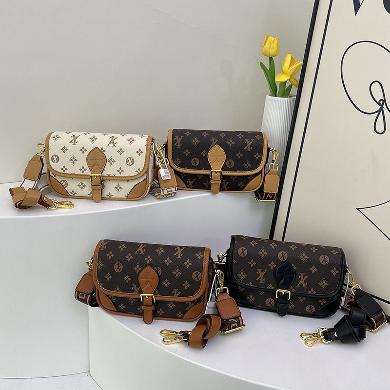 European American Retro Small Square Women's PU Crossbody Messenger Bag Casual Portable Underarm Polyester Geometric Fashion