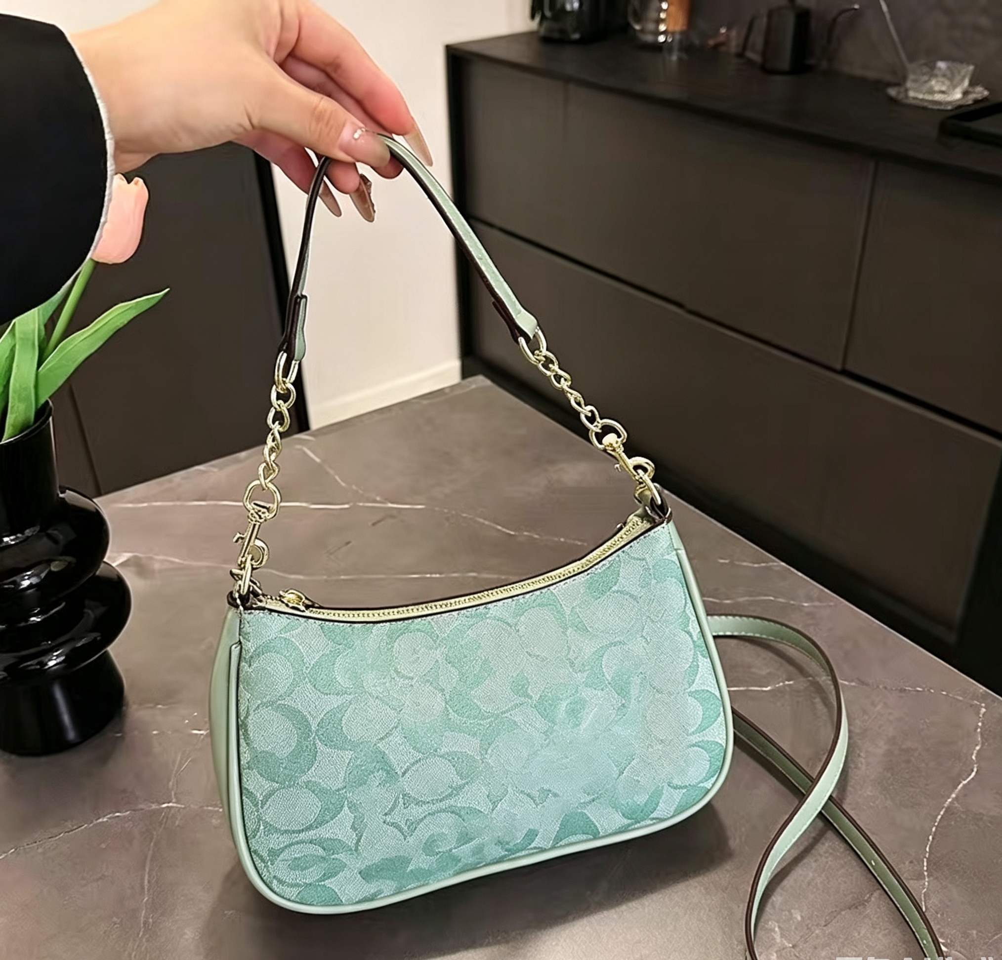 New Fashion Vintage Women's PU Leather Waterproof Zipper Crescent Underarm Bag Bohemian Casual Chain High Shoulder Hobo Handbags