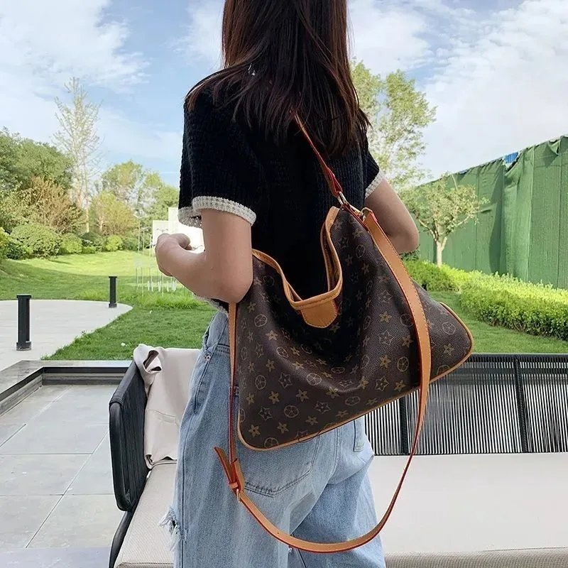 2025 Designers Women Tote Bag Luxurys Handbags Famous Classic Bags Ladies Hand Bag Large Monograms PU Shoulder Clutch