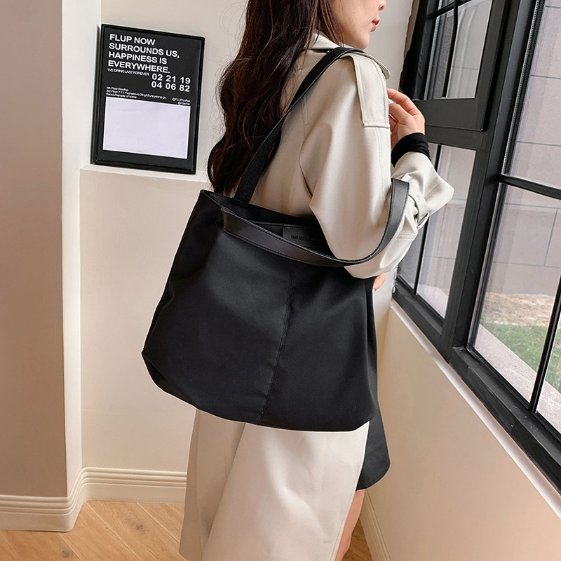 2023 Tote Bag Nylon Large Capacity Simple Shoulder Bag Casual Art Fabric Tote Beach Bag