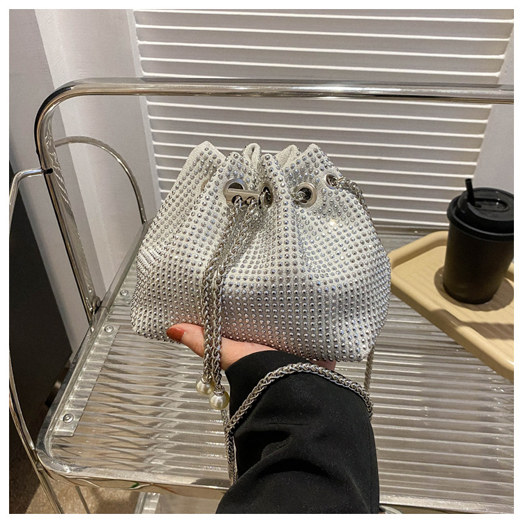 2026 New Best-Selling Women's Diamond-Studded Shiny Water &amp; Full Diamond Bucket Crossbody Bag with High-End Chain