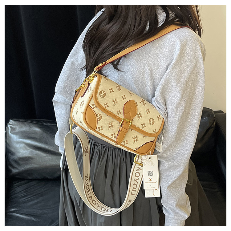 Fashion bag detail 28