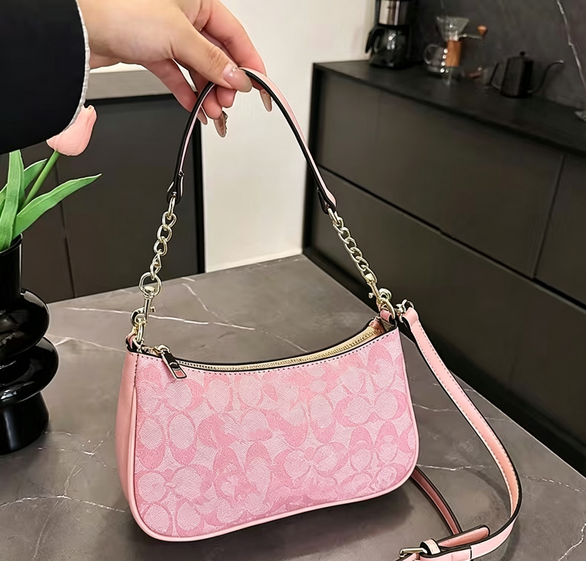 New Fashion Vintage Women's PU Leather Waterproof Zipper Crescent Underarm Bag Bohemian Casual Chain High Shoulder Hobo Handbags