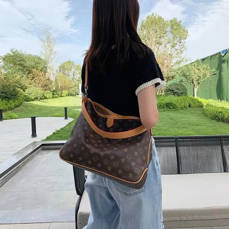 2025 Designers Women Tote Bag Luxurys Handbags Famous Classic Bags Ladies Hand Bag Large Monograms PU Shoulder Clutch