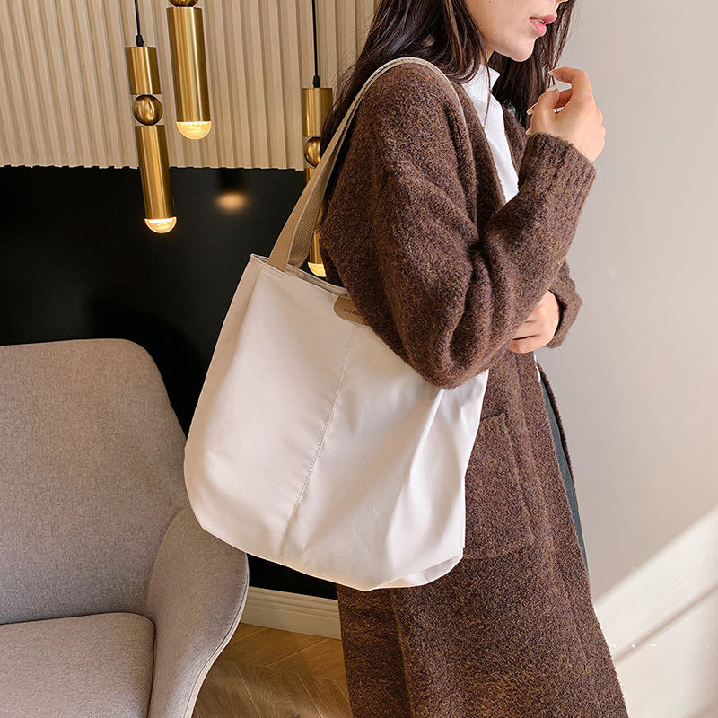 2023 Tote Bag Nylon Large Capacity Simple Shoulder Bag Casual Art Fabric Tote Beach Bag