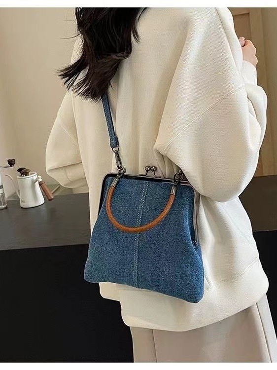 Original New Women's Small Handmade Denim Splicing Messenger Shoulder Bag Fashionable Hand-Held with Zipper Closure