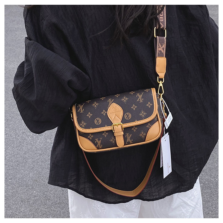 Fashion bag detail 29