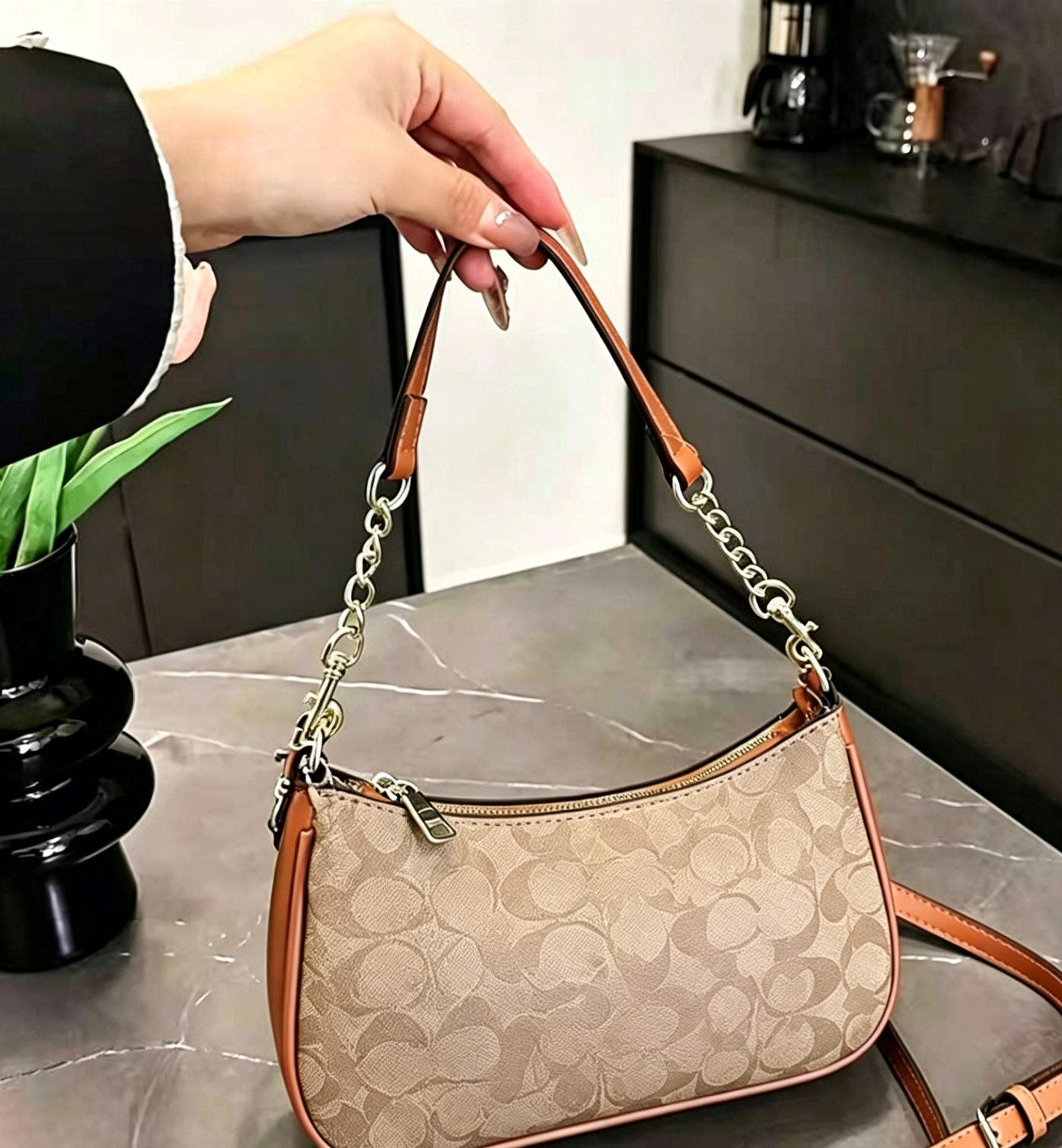 New Fashion Vintage Women's PU Leather Waterproof Zipper Crescent Underarm Bag Bohemian Casual Chain High Shoulder Hobo Handbags