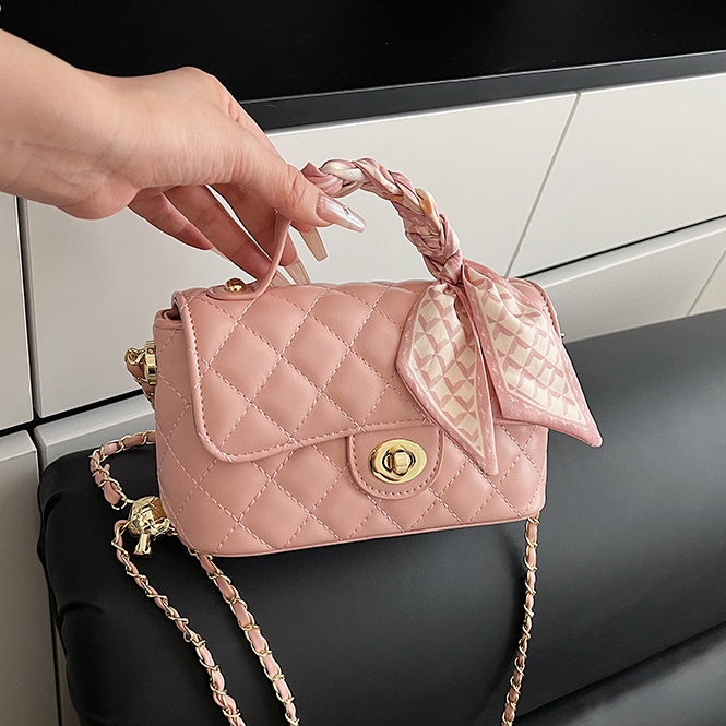 Women's Quilted Pu Crossbody Bag, Mini Chain Shoulder Bag with Silk Scarf Handle, Turn Lock Satchel Purse for Daily Use