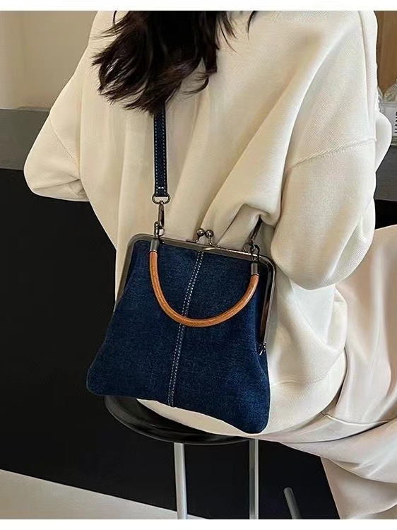 Original New Women's Small Handmade Denim Splicing Messenger Shoulder Bag Fashionable Hand-Held with Zipper Closure