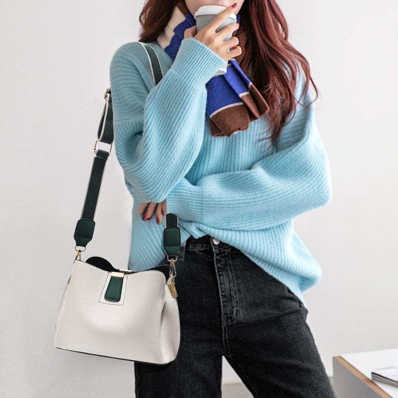 2025 New Large Capacity Women's Bucket Bag Factory Direct Durable Fashionable Messenger Shoulder Bag