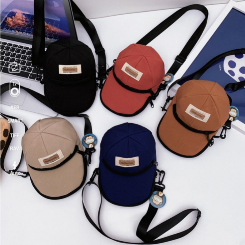 Crossbody phone bag detail 4
