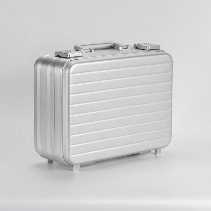 Factory Custom-made logo Metal Silver and Black Aluminum Men's Briefcase with Lock and Integrated Aluminum Alloy Structure