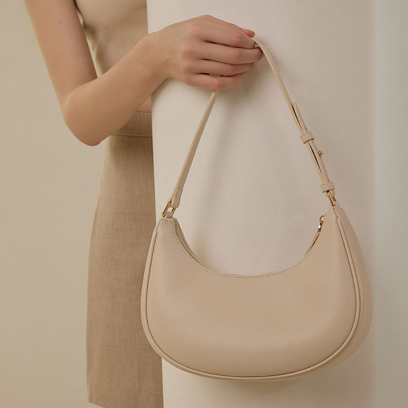 Elegant Crescent Hobo Bag for Women Soft Leather Shoulder Bag Casual Daily Handbag OEM Wholesale