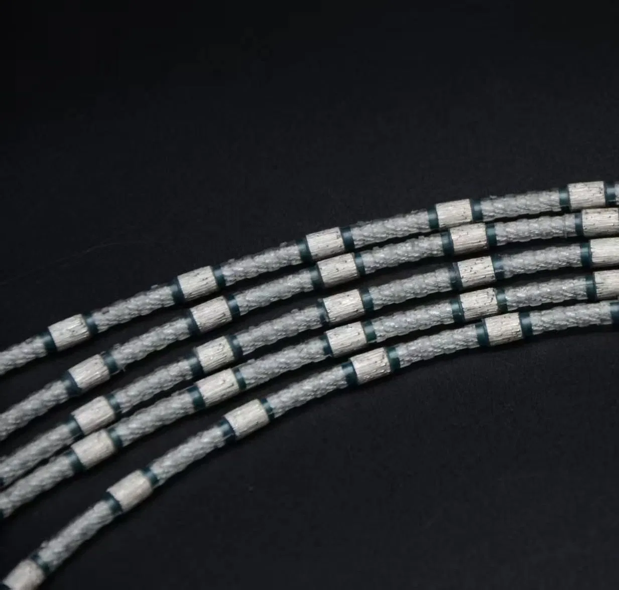 قطر 5.3mm, 6.3mm, 7.3mm منشار سلك الماس لآلة قطع الجرانيت في المحاجر