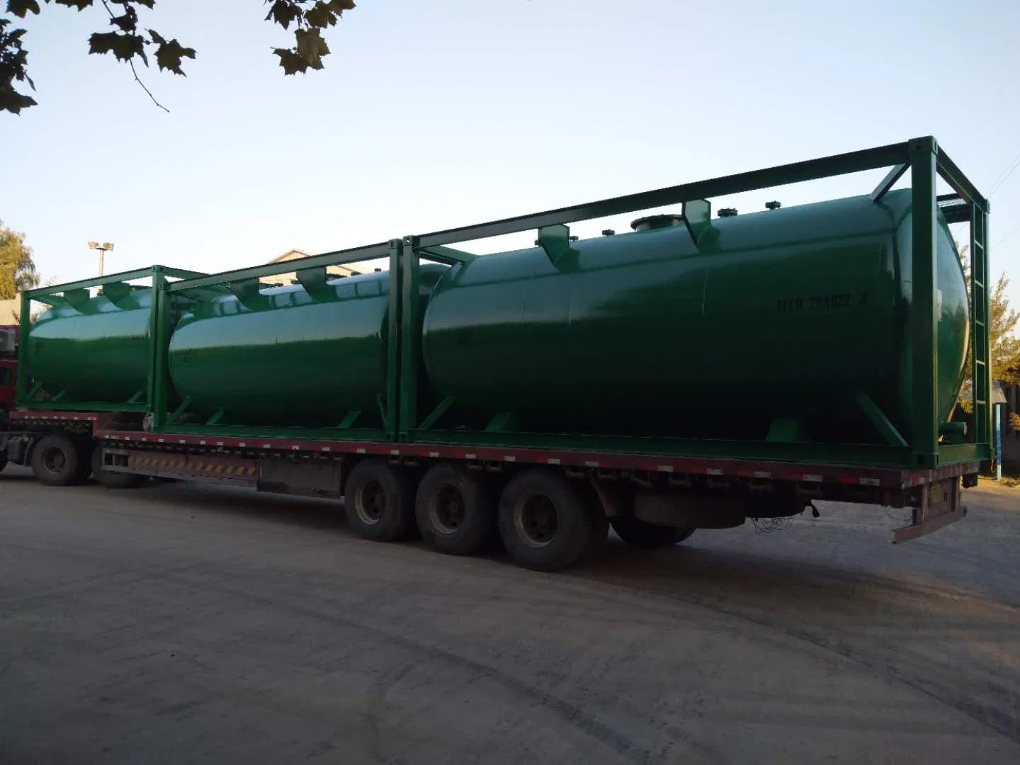 Factory Price ISO Liquid Container Bulk Ships Truck Trailer Tractor Oil Fuel Semi Trailer Tanker