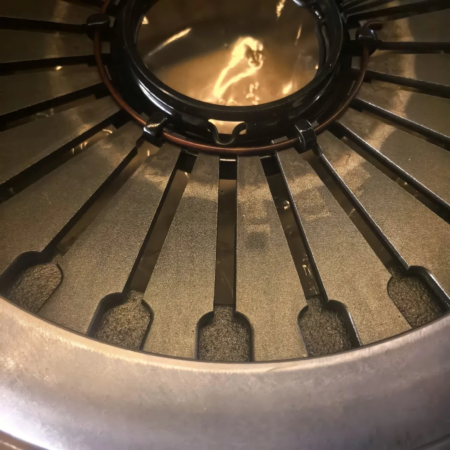 Sinotruk 430mm Clutch Pressure Plate for Heavy-Duty Trucks and Tractors Car Parts 1601210-721c/a