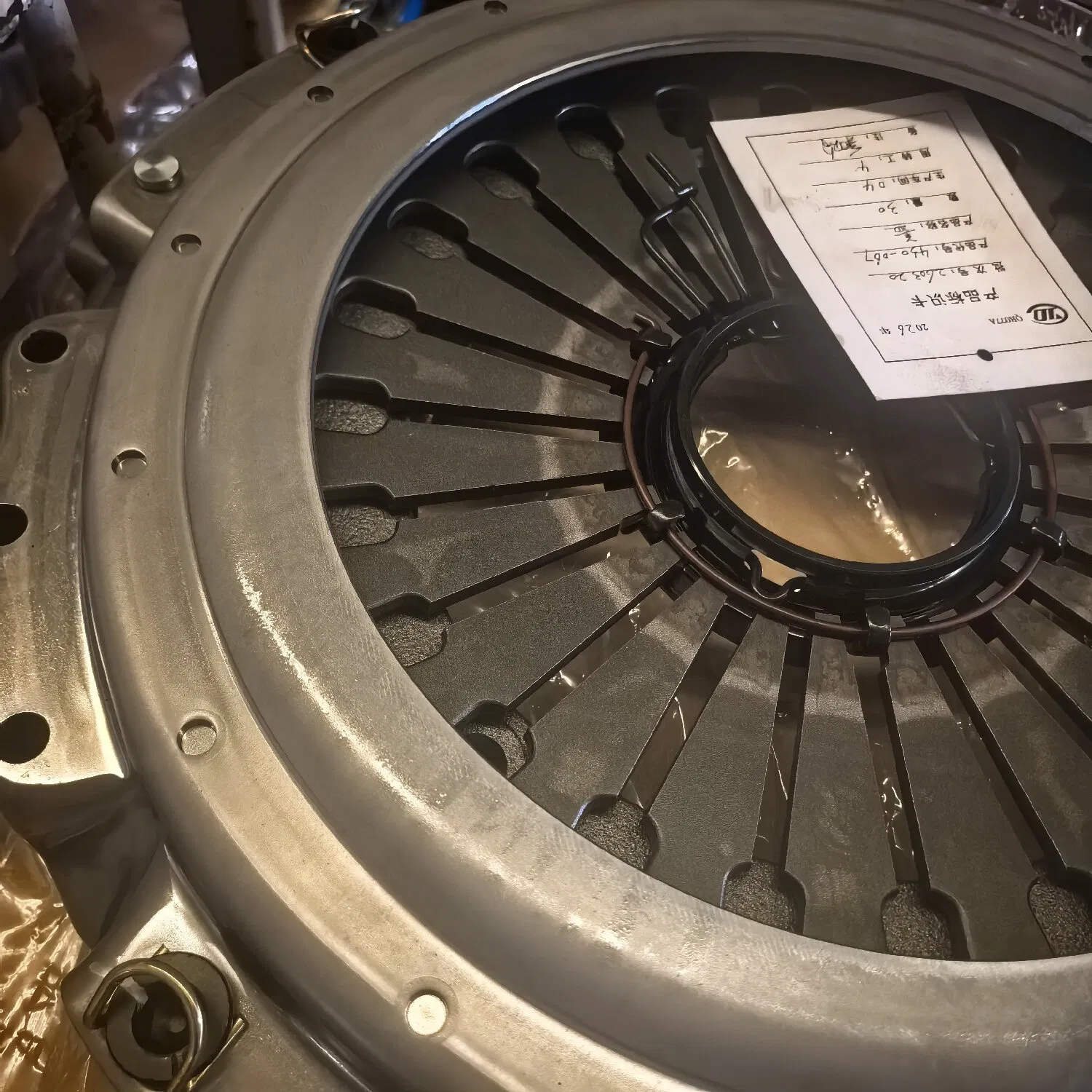 Sinotruk 430mm Clutch Pressure Plate for Heavy-Duty Trucks and Tractors Car Parts 1601210-721c/a