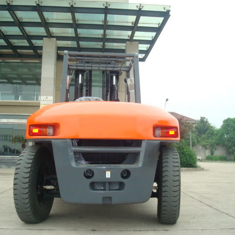 China Heli Diesel Forklift 10 Ton Capacity with Tcm Style Japan Engine Solid Tires Forklift Truck