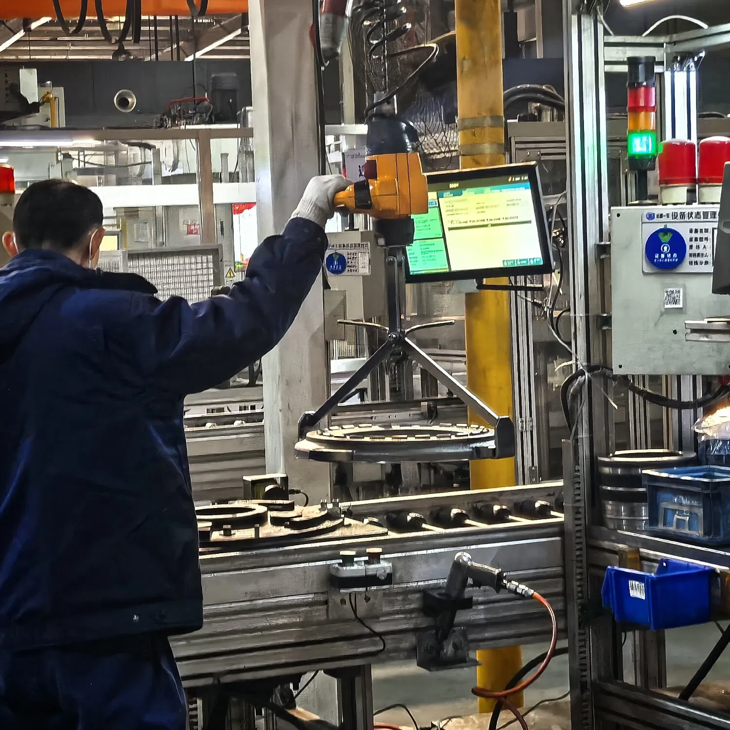 Commercial Vehicle Sinotruck HOWO FAW Shacman Foton Kamaz JAC Clutch Kit Tractor Car Auto Dump Truck Heavy Vehicle Parts