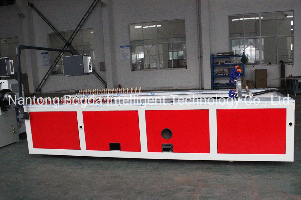 China Manufacturer Indoor Wood PVC WPC Ceiling Panel Plastic Composite PVC Coating Cladding Production Line