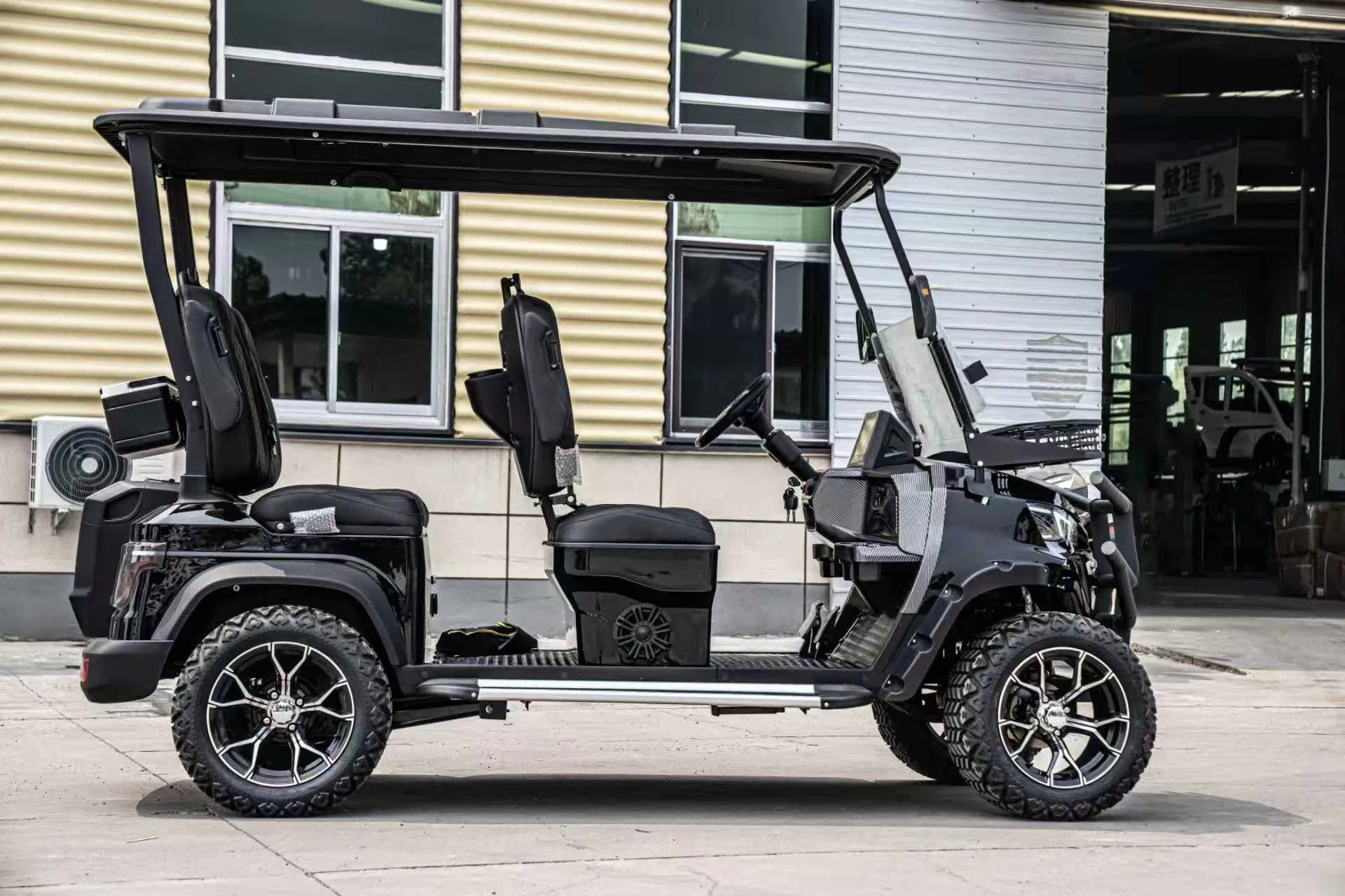 Four Seat Electric Golf Cart for Commercial Resort Hotel Campus Shuttle