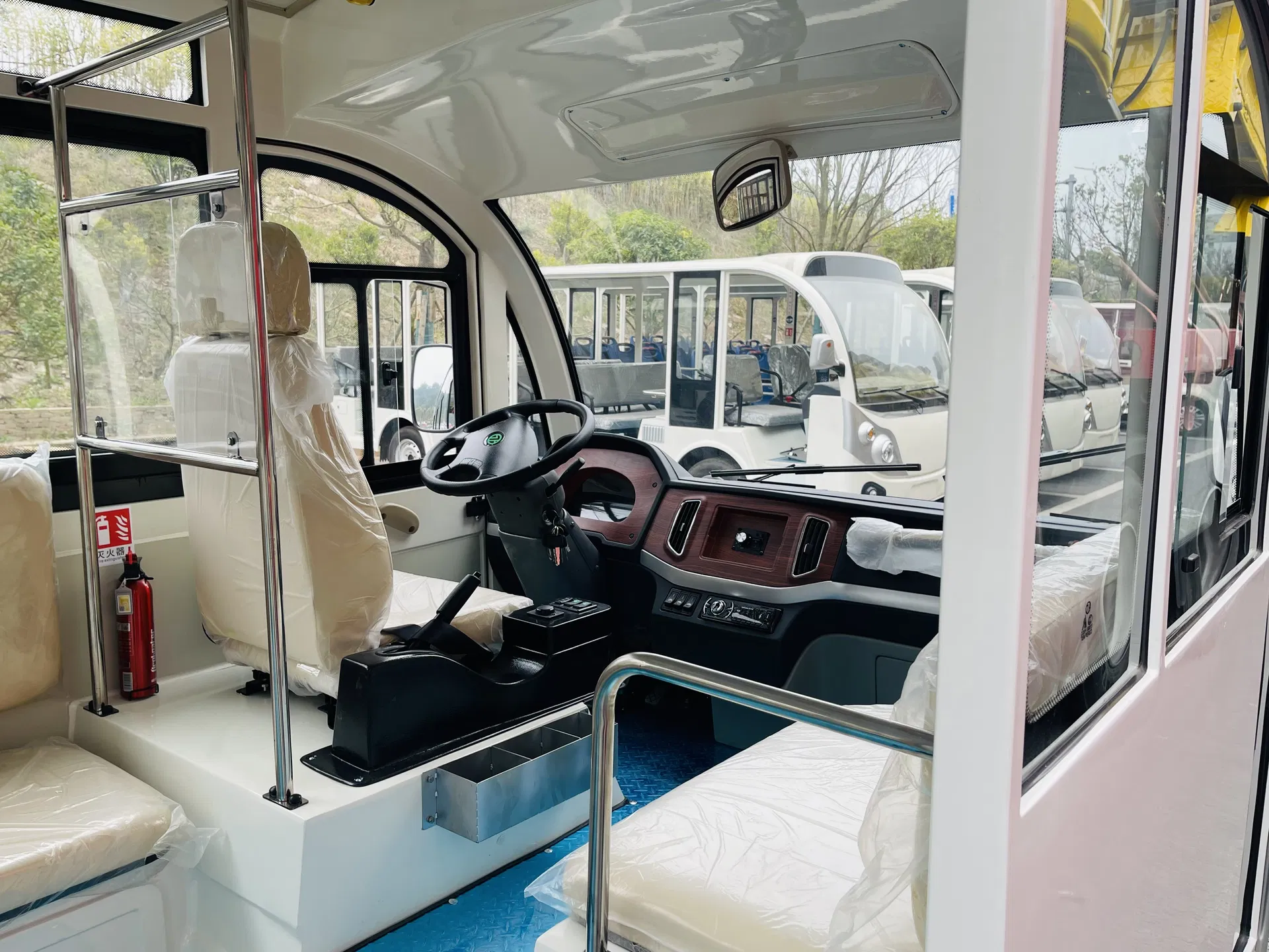 Sightseeing Bus View 4