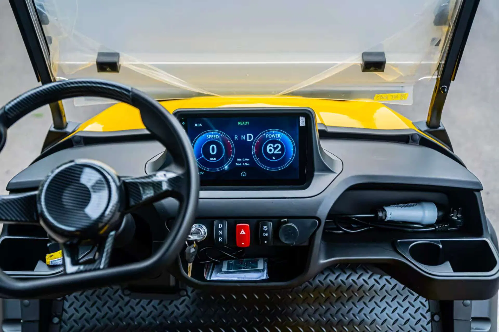 4-Seater Golf Buggy Bumblebee Electric Golf Cart with Customized Luxury Accessories Lithium Batteries Golf Course Go-Carts off-Road Touring &amp; Resort Shuttle