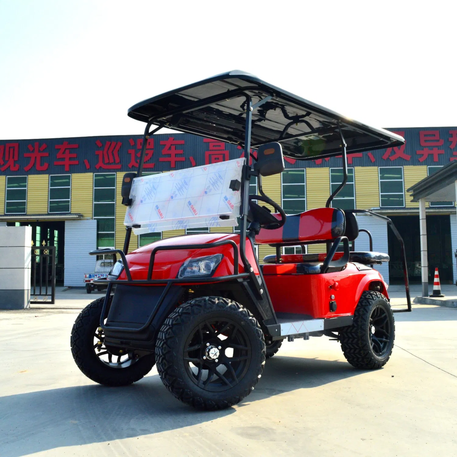 2025 Customized Cargo Carts Delivery Service Logistics Electric Scooters Enclosed Trunk Golf Cart City Drive