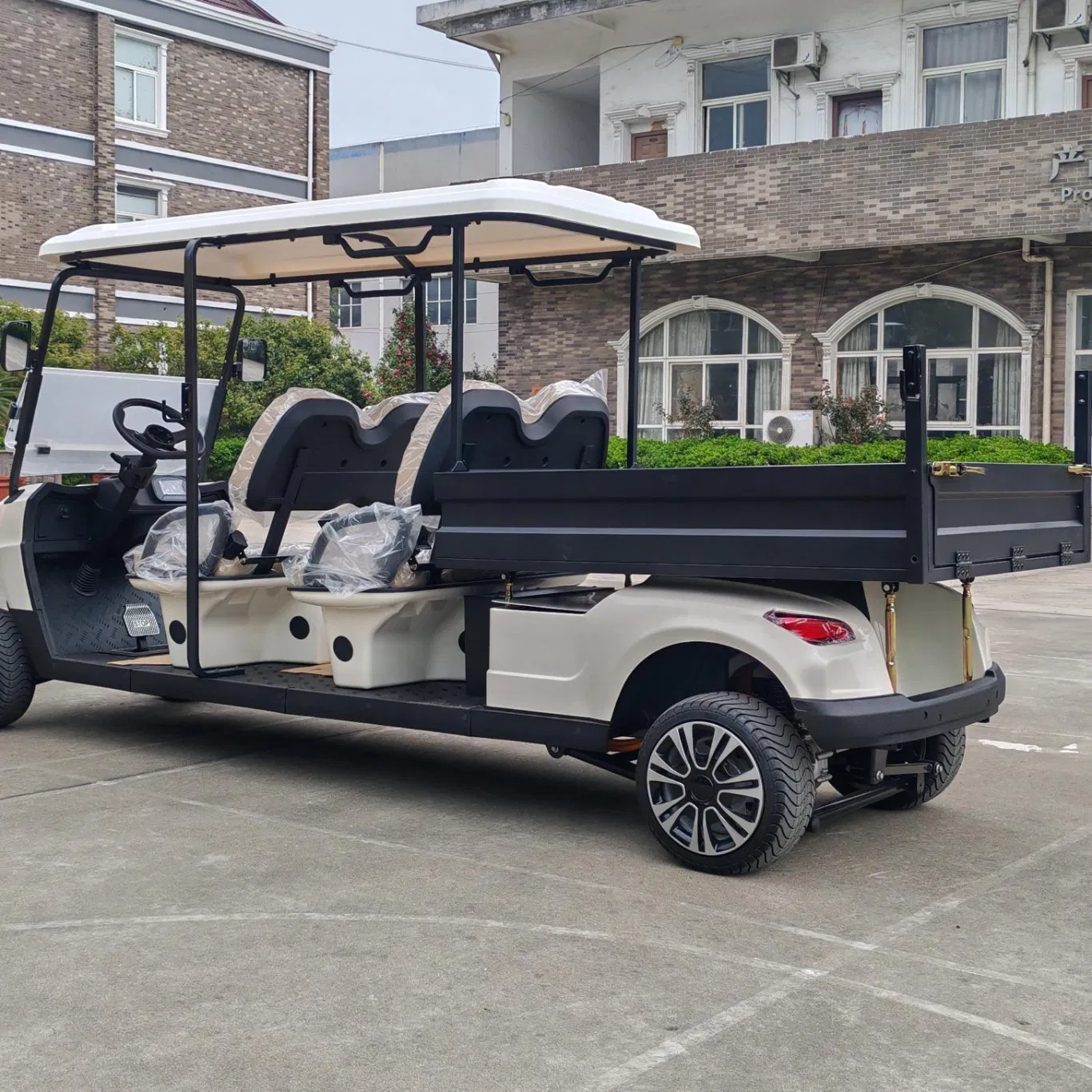 Factory Supply 4 Seat Electric Tool Cart, Ideal for Maintenance Crew Transport with Cargo Space in Large Parks and Airports