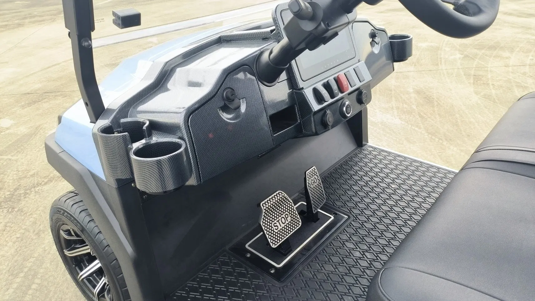 72V High Speed Golf Carts with Car Play Function and Music Player