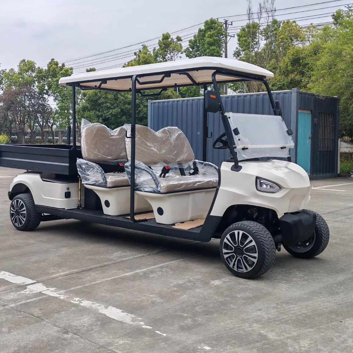 Factory Supply 4 Seat Electric Tool Cart, Ideal for Maintenance Crew Transport with Cargo Space in Large Parks and Airports