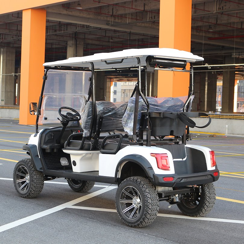 White off-Road Golf Cart (4 Passengers) for Resort Shuttle &amp; Golf Transport