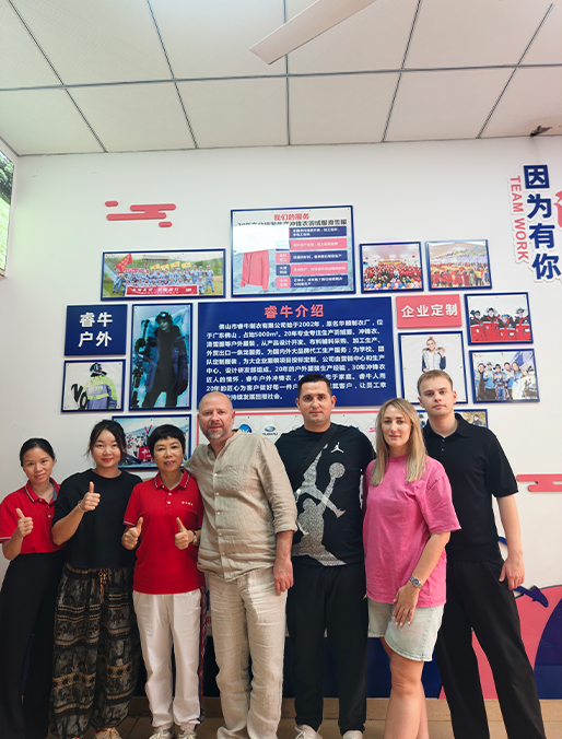 International buyer visiting the Ruiniu outdoor garment factory