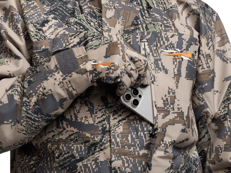 ODMOEM Waterproof Insulated Camo Hunting Jacket for Men - Body-Mapped Quilted Insulation Lining