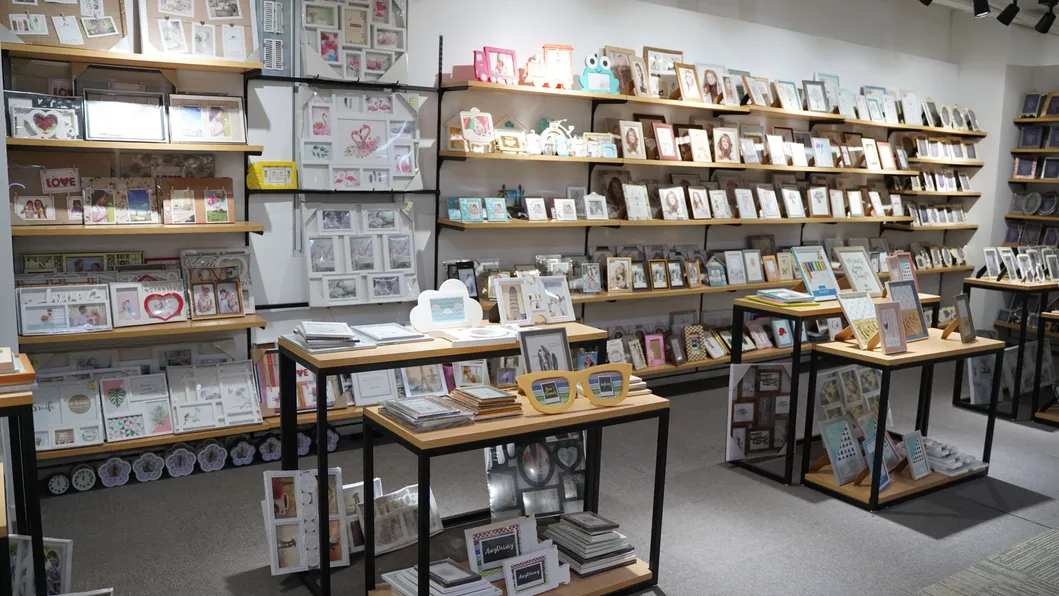 Showroom 3