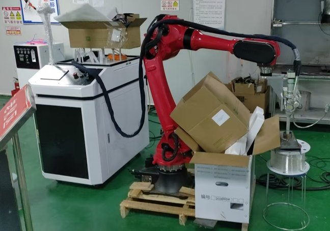 Best Selling CNC 2kw 3kw Welding with Robot Arm for Automatic Welding with Steel