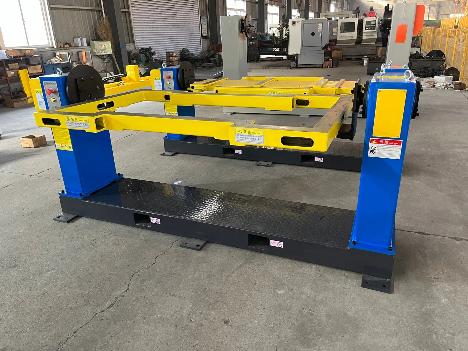 High Precision Industrial Welding Robot Arm for Dynamic Operations