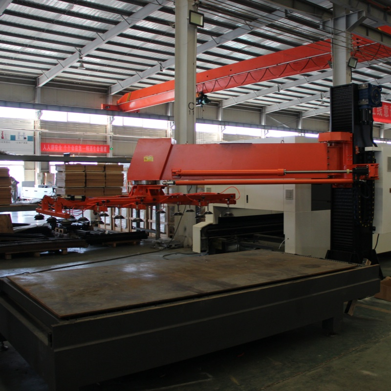 High-Performance Servo-Controlled Swing Arm Robot for Heavy-Duty Handling
