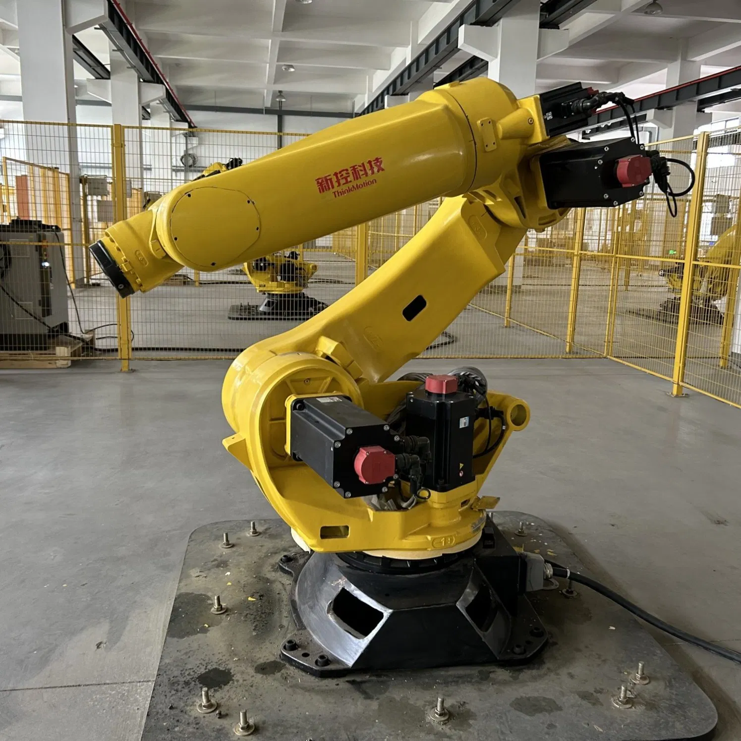 Automated Heavy-Duty Welding Industrial Robotic Arms for The Vehicle and Shipbuilding Industries