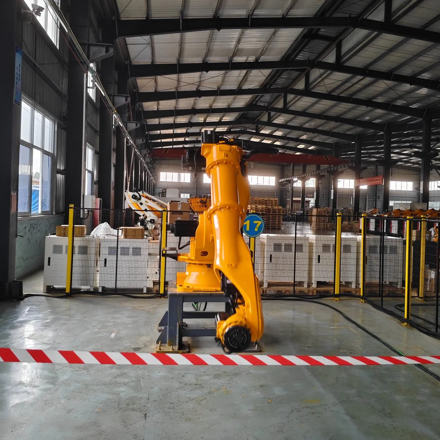 Large-Capacity Six-Axis Robot Arm for Woven Bag Handling and Palletizing