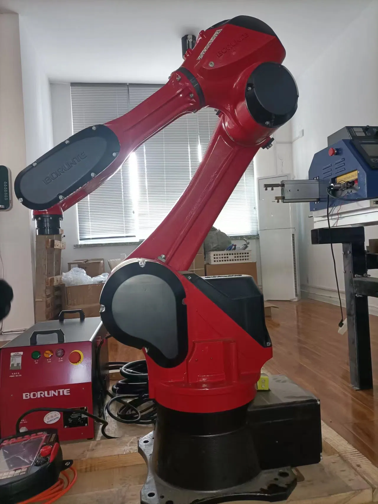 Industrial Robot Arm for Welding Carbon Steel, Stainless Steel, Aluminum