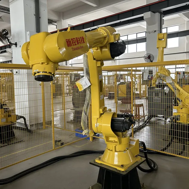 Industrial Automatic High Efficiency Spot-Welding Robotic Arm View 1