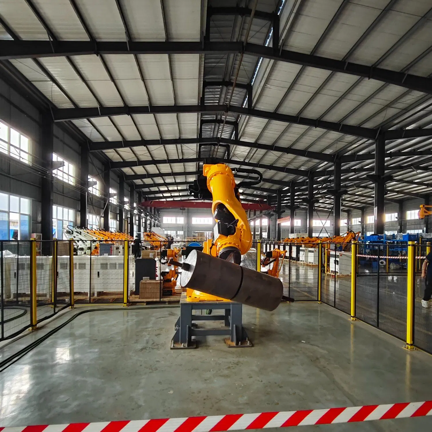 Large-Capacity Six-Axis Robot Arm for Woven Bag Handling and Palletizing