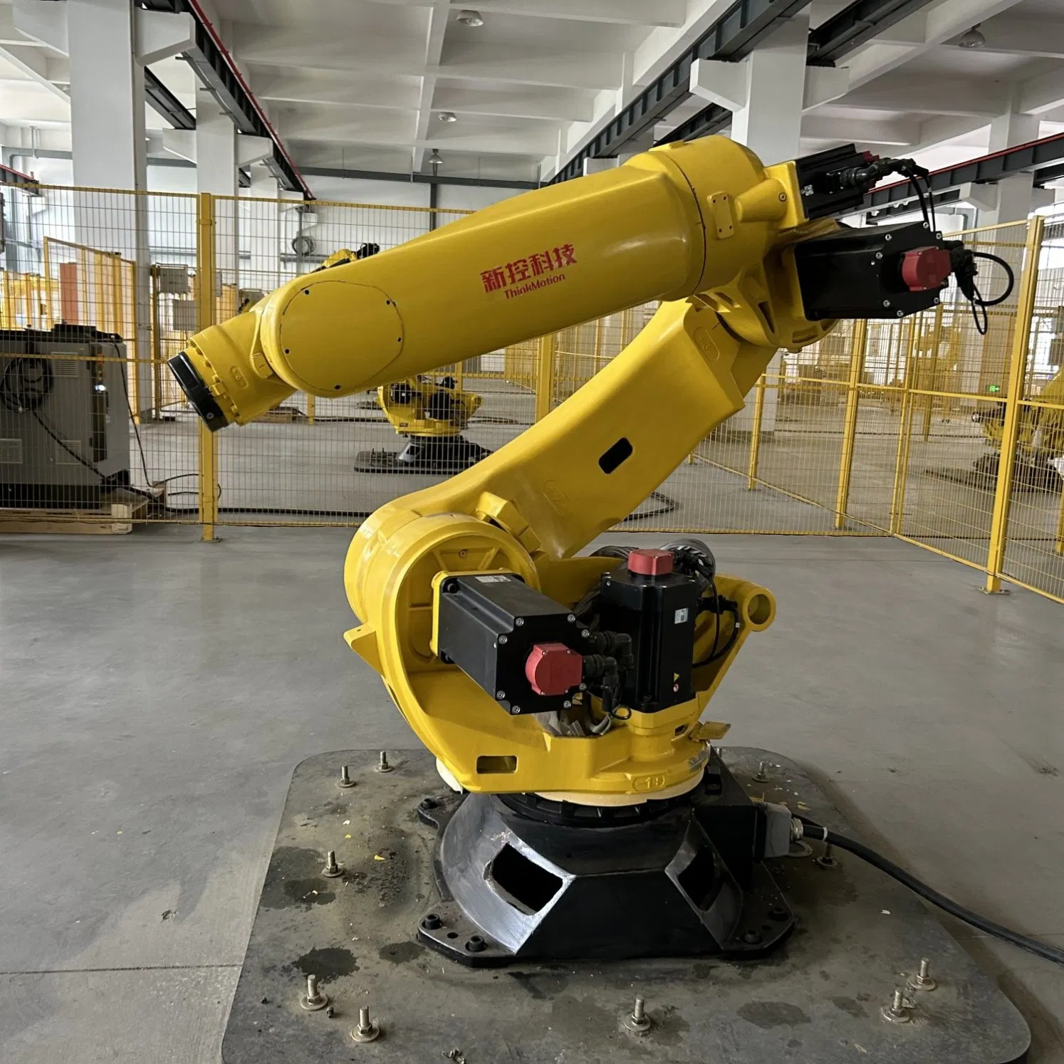 Automated Heavy-Duty Welding Industrial Robotic Arms for The Vehicle and Shipbuilding Industries