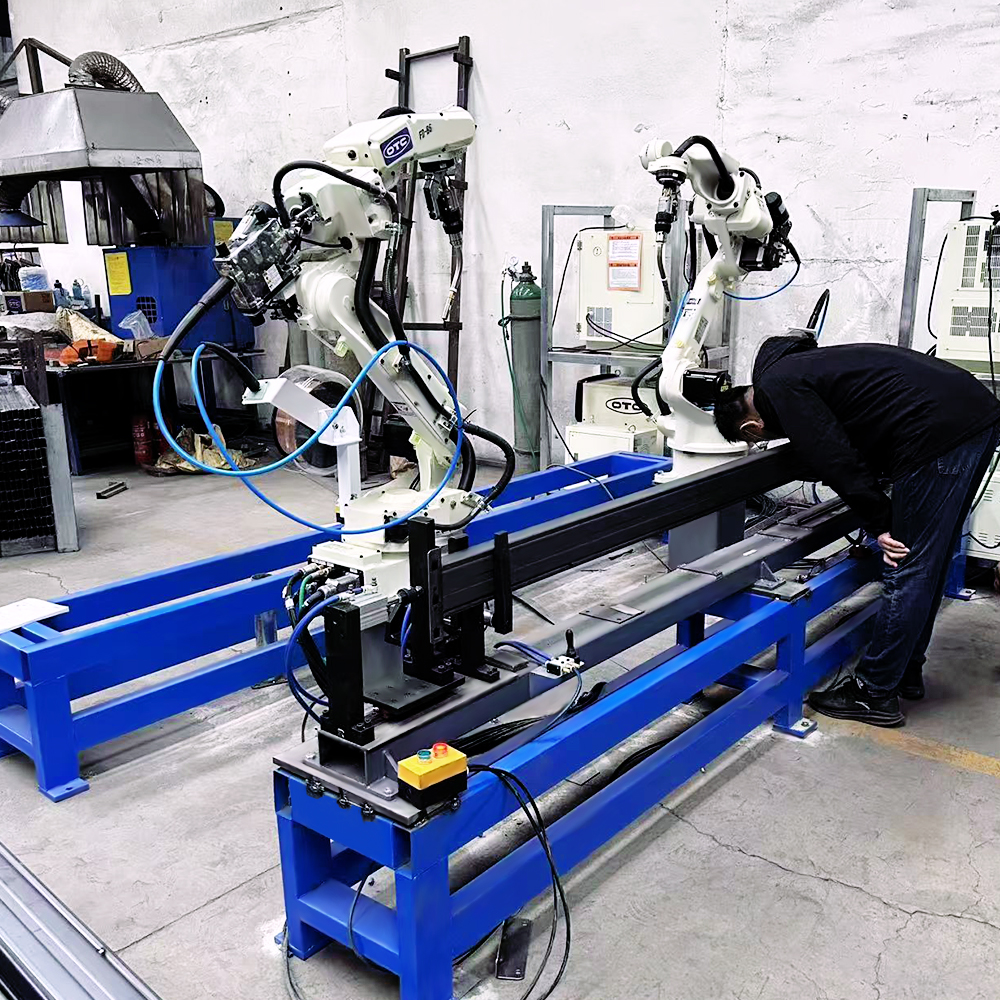 Industrial 6 Axis Robot Arm for Automatic CNC Welding Intelligent Welding Robot Station with Core PLC &amp; Motor Components